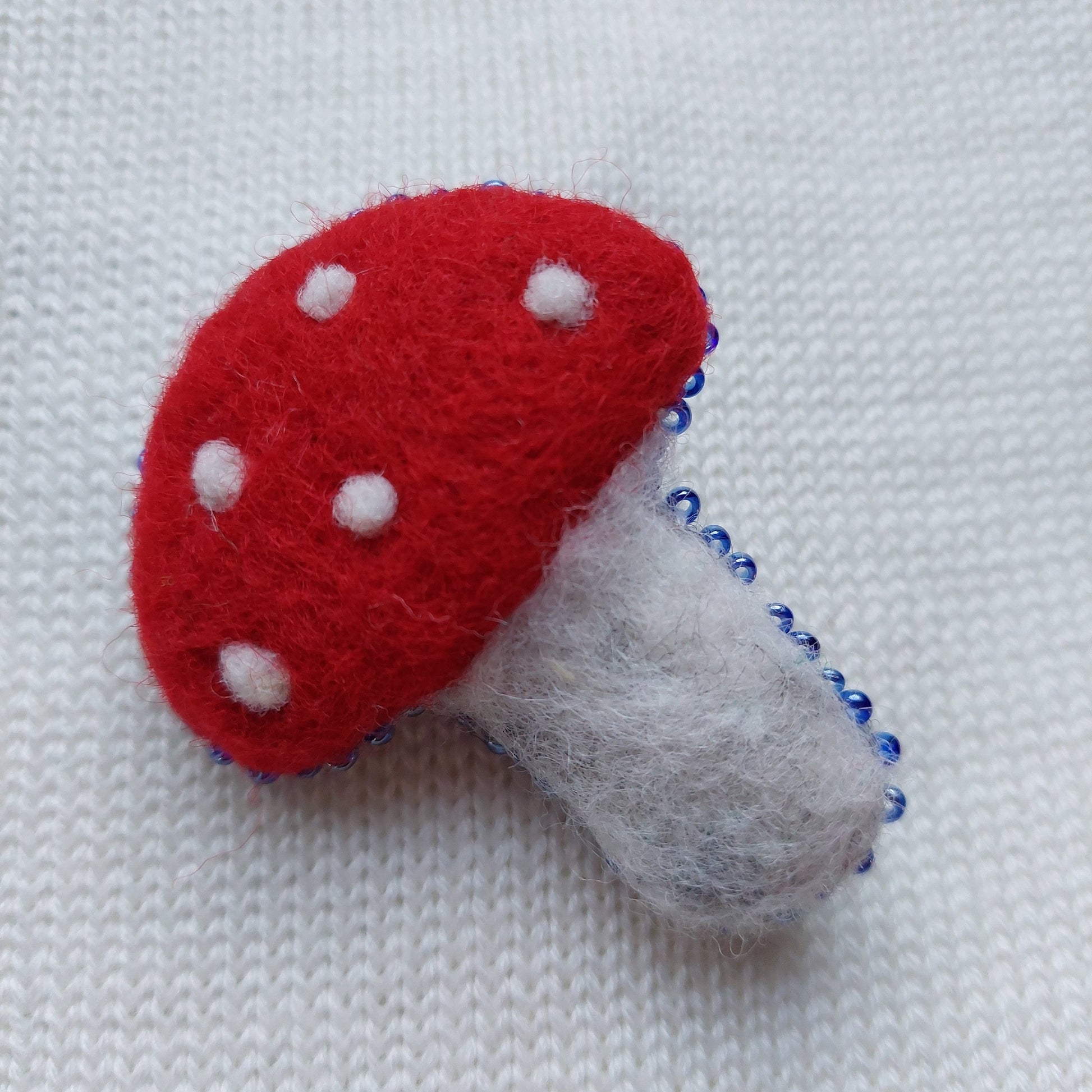 Pin Mushroom felt