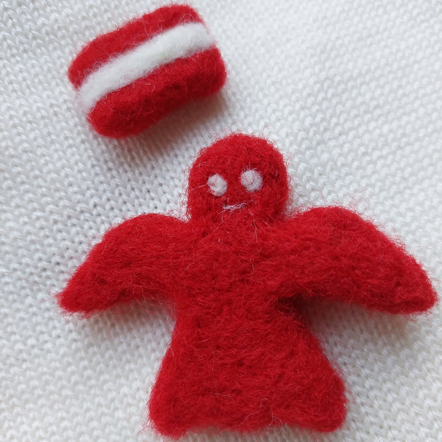 Felt Angel pin