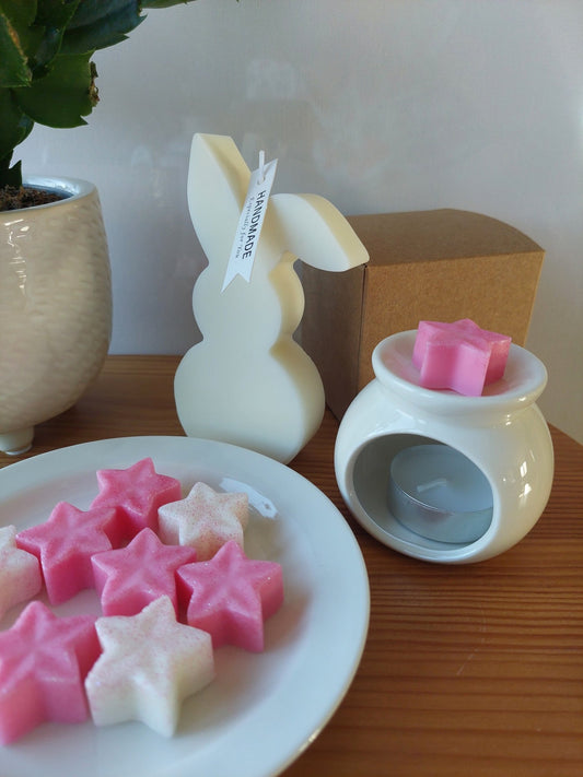 Easter Gift Set Wax Burner Bunny Candle and Wax Melts - Vegan - Lea CandlesEaster Gift Set Wax Burner Bunny Candle and Wax Melts - Vegan