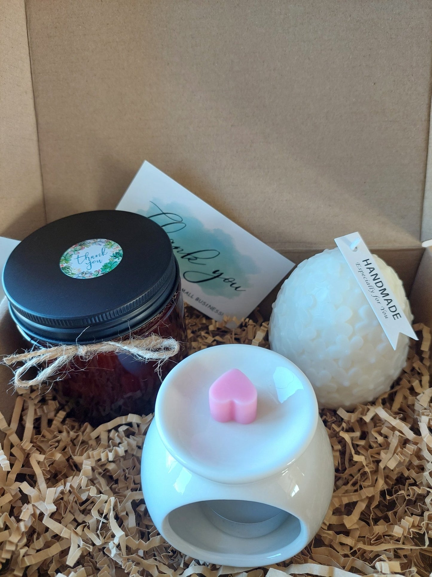 Easter gift set. Wax burner, Candle egg, wax melts Little hearts. Vegan - Lea CandlesEaster gift set. Wax burner, Candle egg, wax melts Little hearts. Vegan