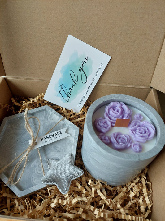 Gift set of Rapseed wax candle and coaster from jesmonite - Lea CandlesGift set of Rapseed wax candle and coaster from jesmonite