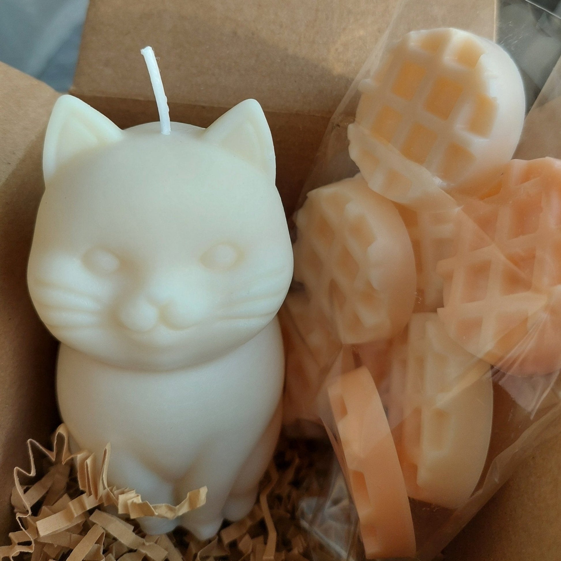 Gift Set of Scented wax candle Cat and Soy wax melts Vanilla - Lea CandlesGift Set of Scented wax candle Cat and Soy wax melts Vanilla