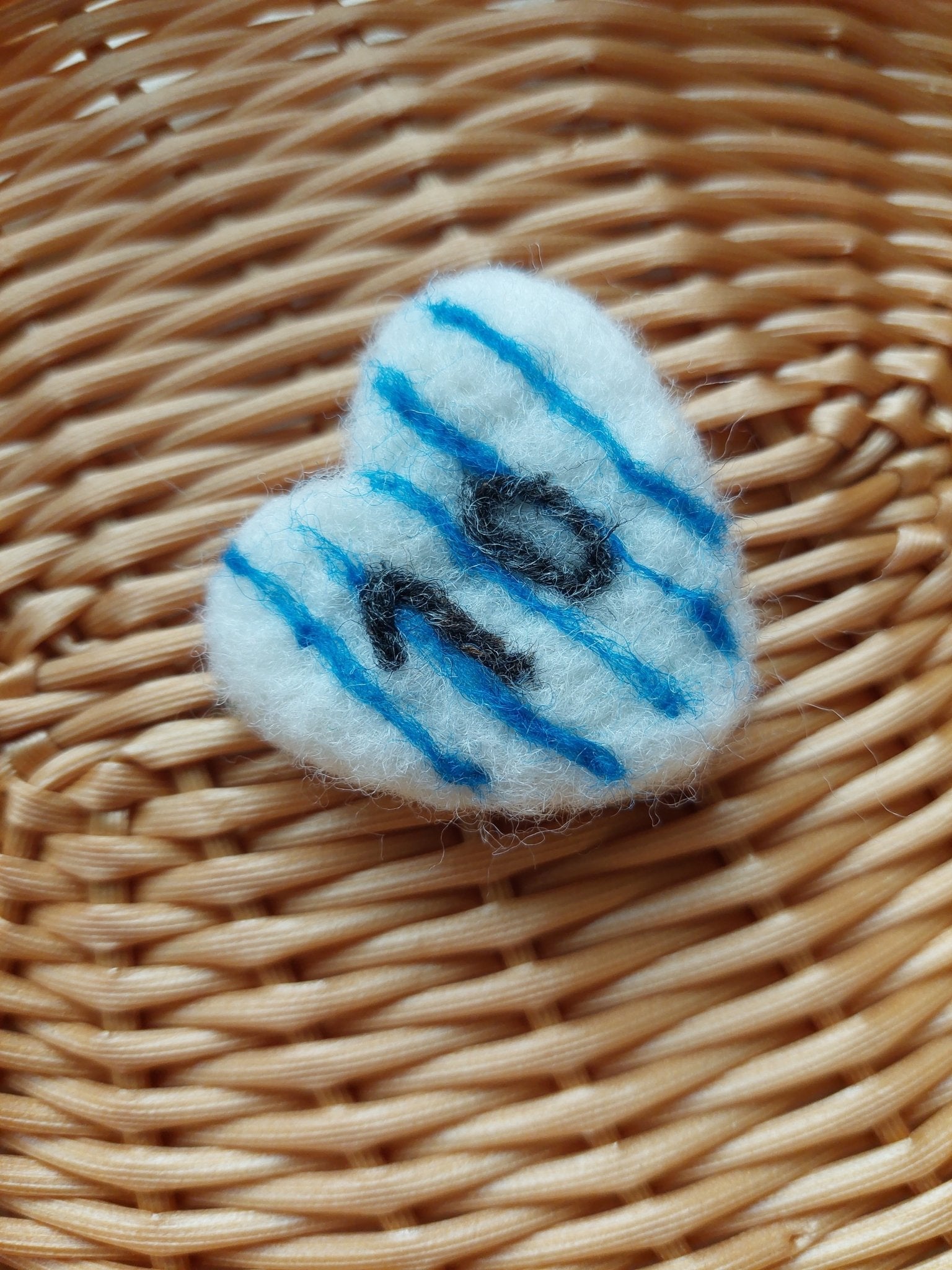 Personalized Feng Shui Talisman Needle - Felted Heart with Lucky Number - Small Gift - Lea CandlesPersonalized Feng Shui Talisman Needle - Felted Heart with Lucky Number - Small Gift