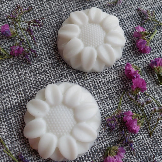 Set of 2 Rose Scent Shea Butter Soaps in Flower Shapes. - Lea CandlesSet of 2 Rose Scent Shea Butter Soaps in Flower Shapes.