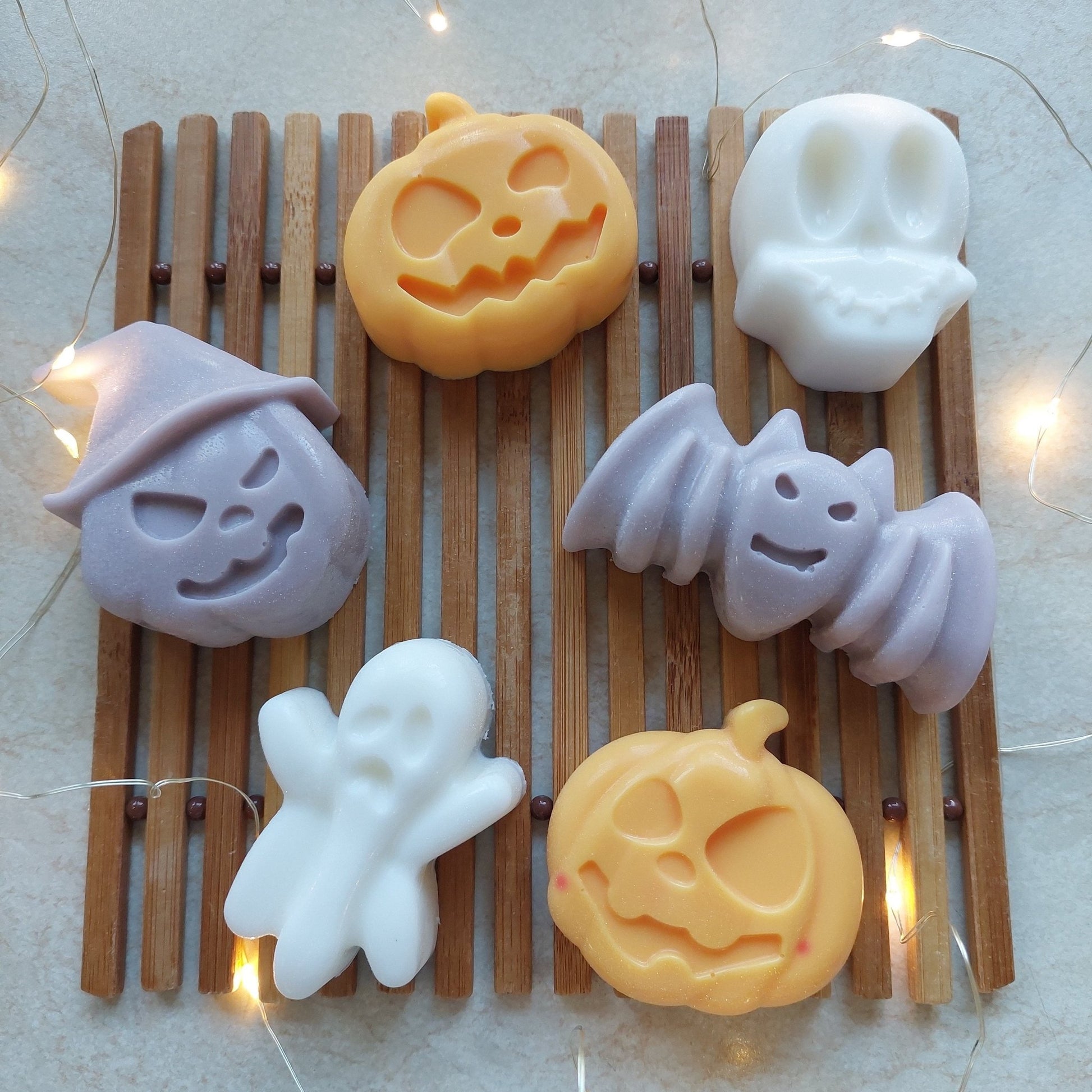 Set of 6 pcs Halloween soaps - Lea CandlesSet of 6 pcs Halloween soaps