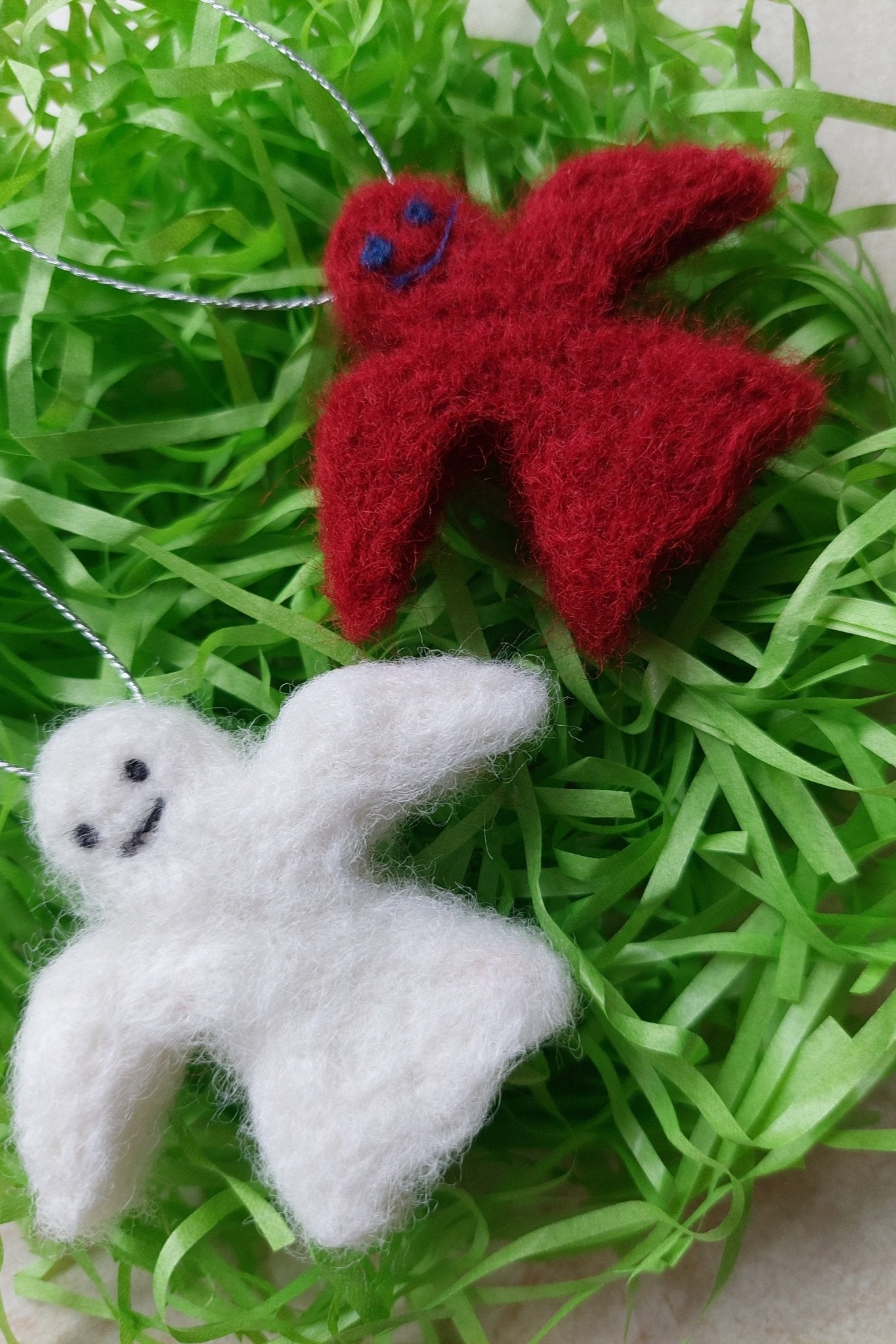 Two felt hanging Angels decoration in a gift box - Lea CandlesTwo felt hanging Angels decoration in a gift box